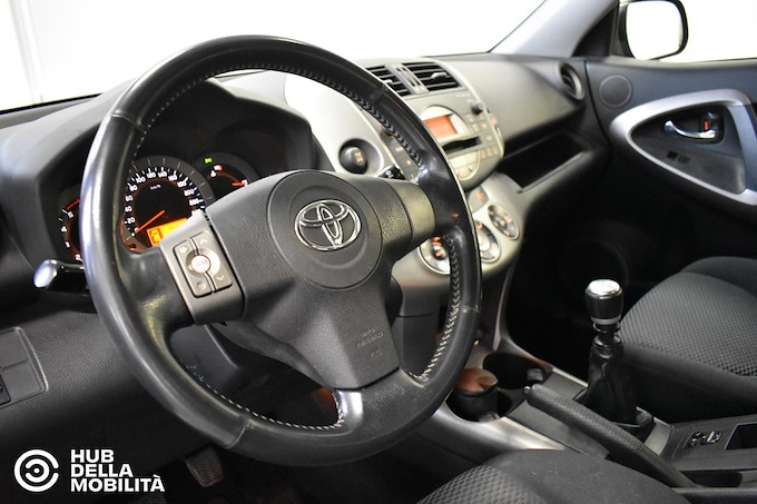 TOYOTA RAV4 2.2 D-4D 136 CV Sol